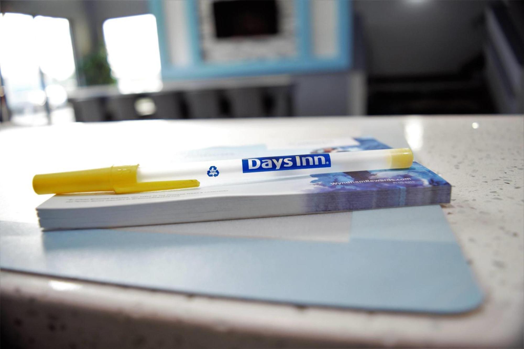 Days Inn By Wyndham Montgomery Dış mekan fotoğraf