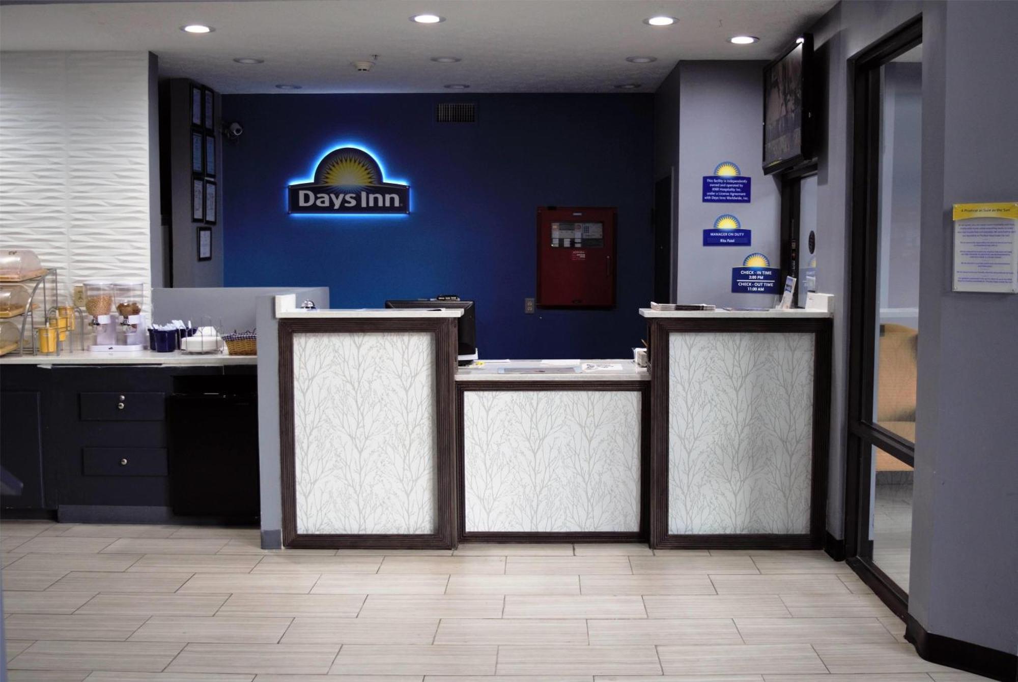 Days Inn By Wyndham Montgomery Dış mekan fotoğraf