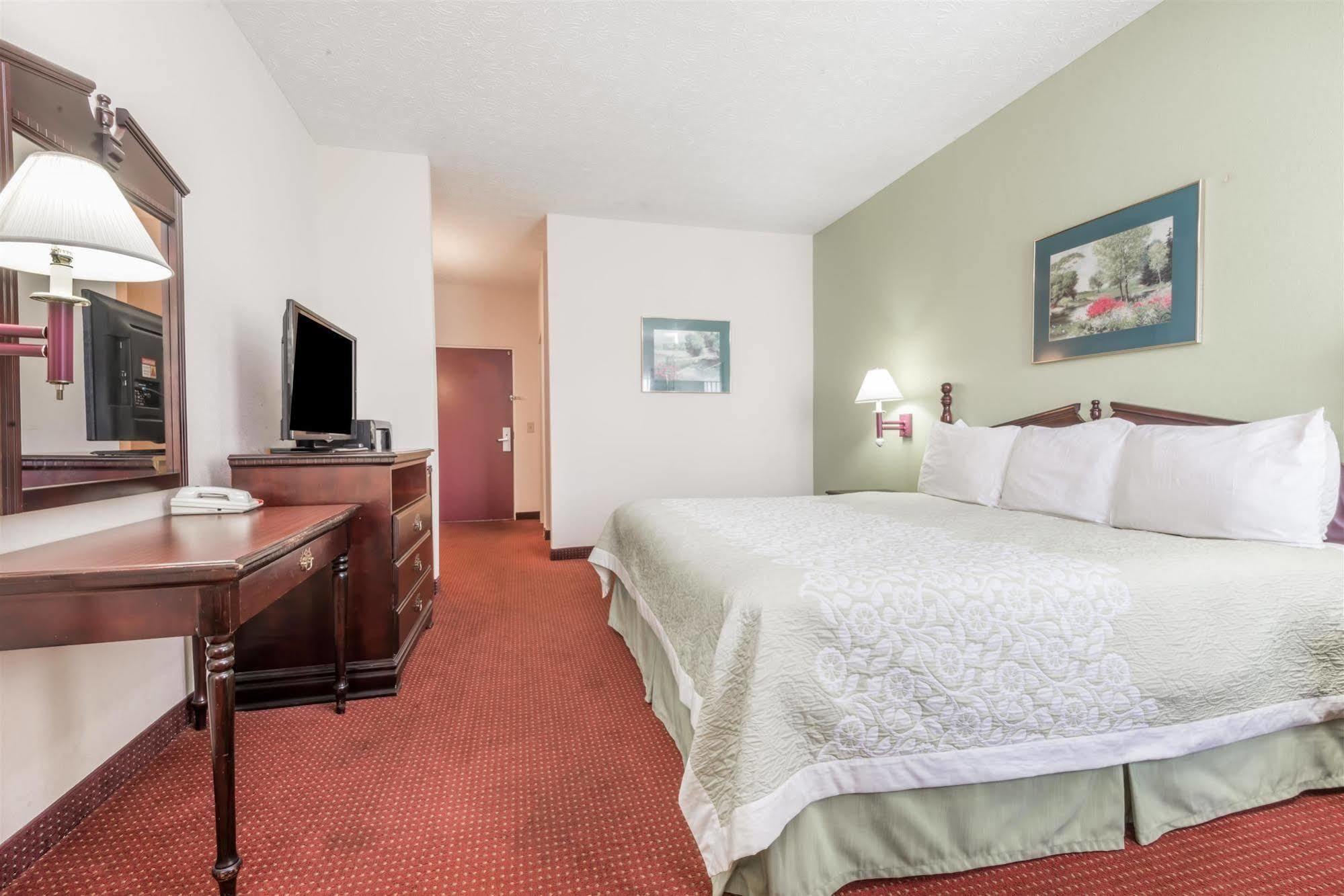 Days Inn By Wyndham Montgomery Dış mekan fotoğraf