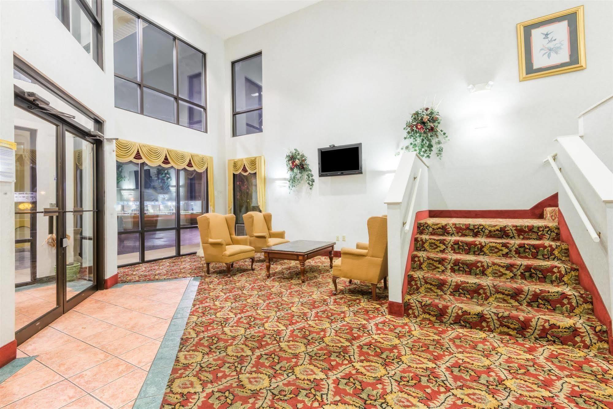 Days Inn By Wyndham Montgomery Dış mekan fotoğraf